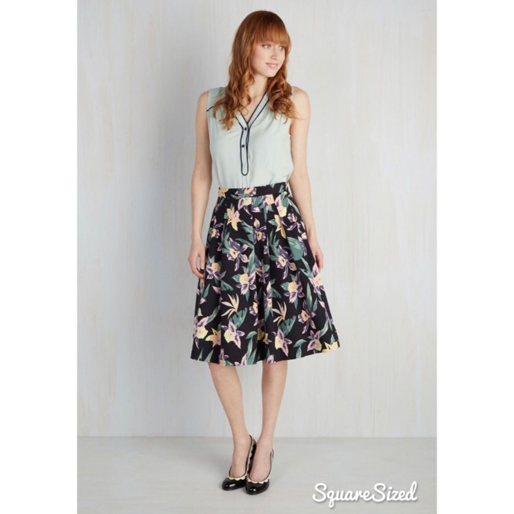 New ModCloth Retro Floral Skirt - Picture 3 of 5
